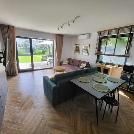 Flauta Apartment *